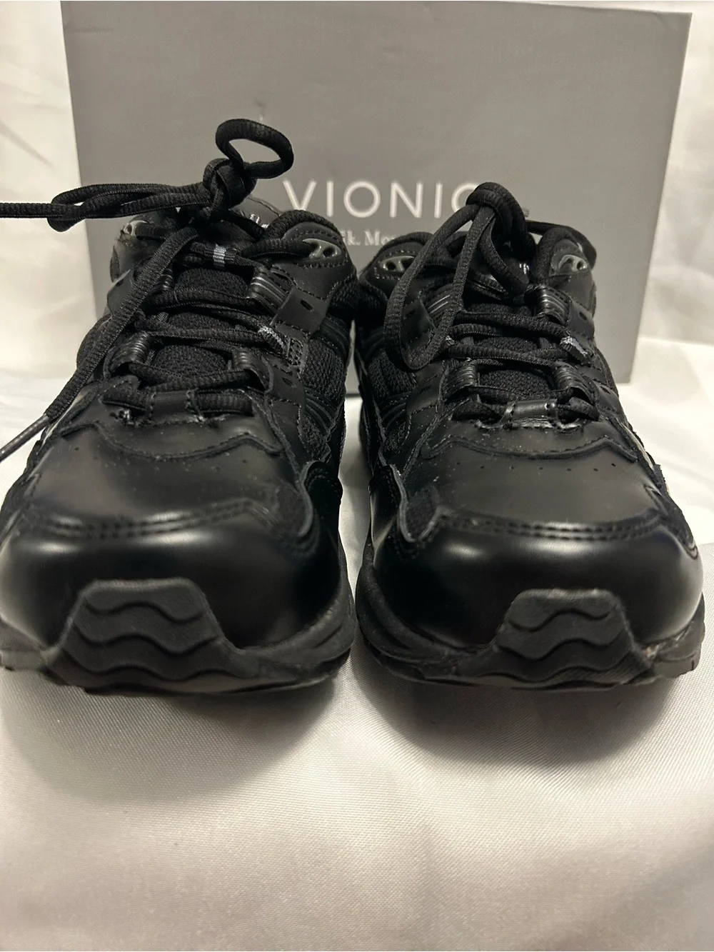 Vionic Women’s Black Athletic Comfort Sneakers